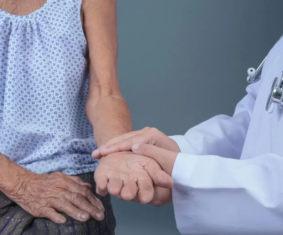elderly-health-check-with-young-nurse (1)